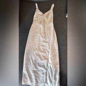 XXS dress with a slit. I’ve only worn one time